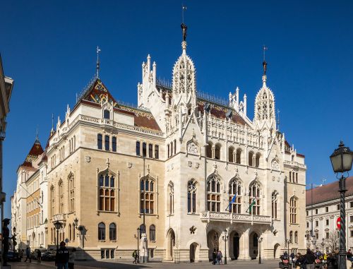 Épületbejárás az egykori Magyar Királyi Pénzügyminisztérium történeti tereiben